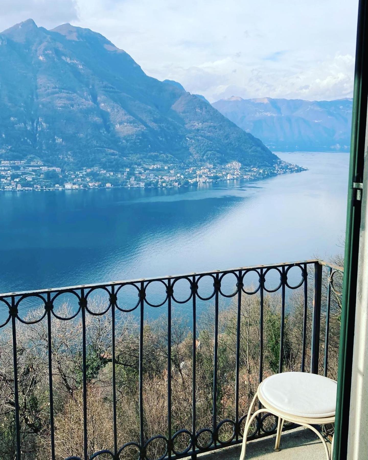 B&B Villa Le Ortensie Faggeto Lario Oda fotoğraf